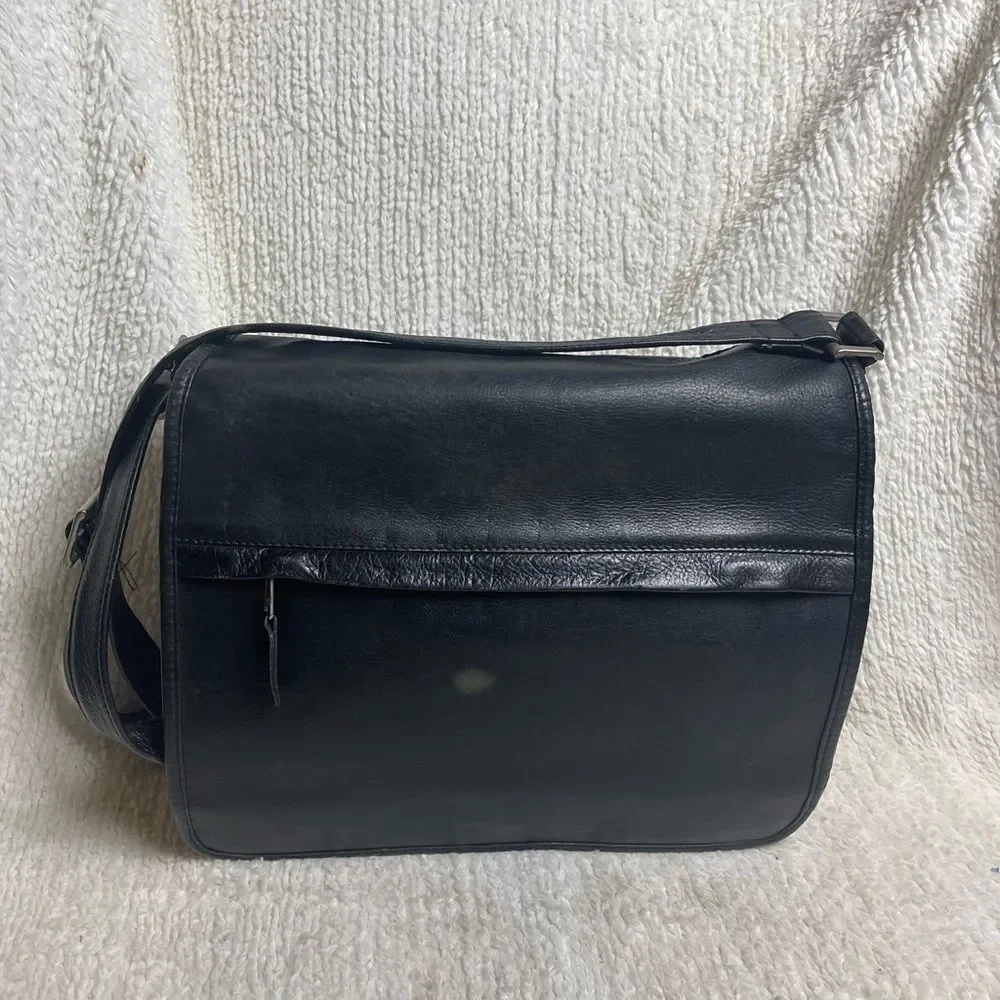 Latico Classic Black Leather Messenger Bag silver tone hardwares.
